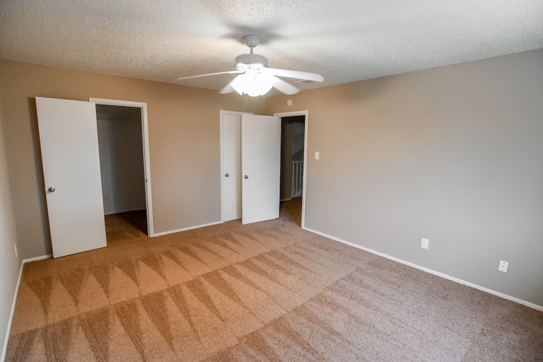 Photo 39 of 41 - 5206 Barcelona Dr, Garland, TX 75043