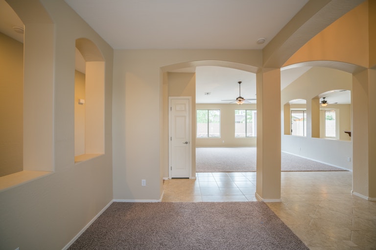 Photo 6 of 32 - 15637 W Yucatan Dr, Surprise, AZ 85379