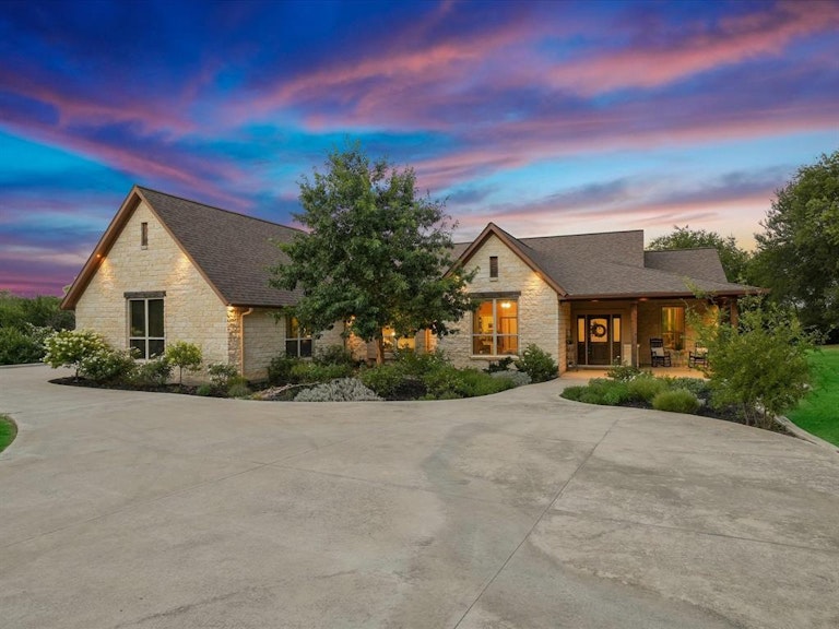 Photo 1 of 40 - 6409 Shoreline Dr, Little Elm, TX 75068
