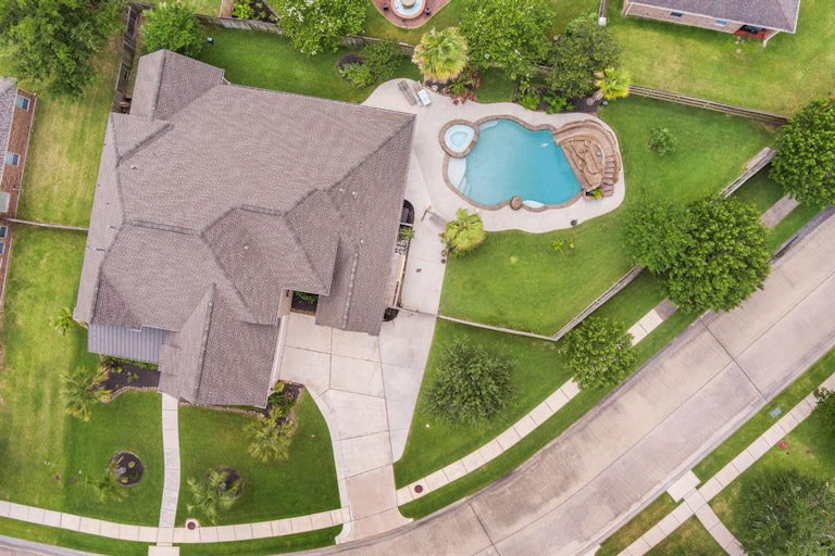 Photo 28 of 39 - 333 Grand Creek Dr, League City, TX 77573