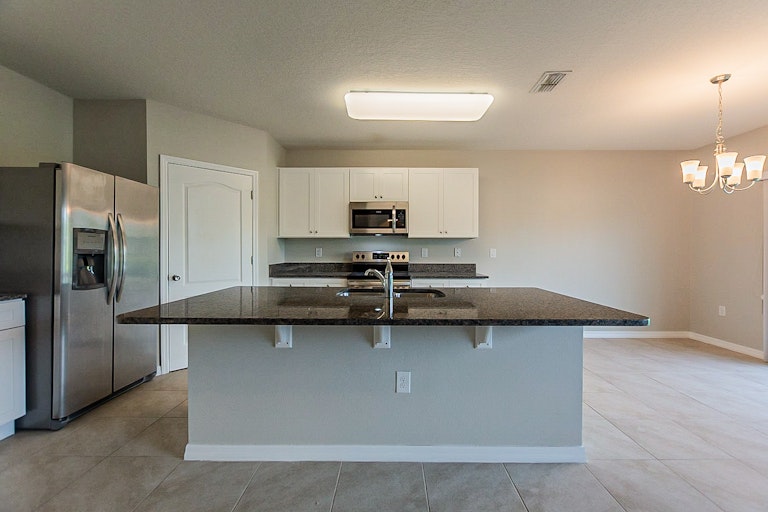 Photo 8 of 28 - 1870 Green Dragon Dr, Saint Cloud, FL 34771