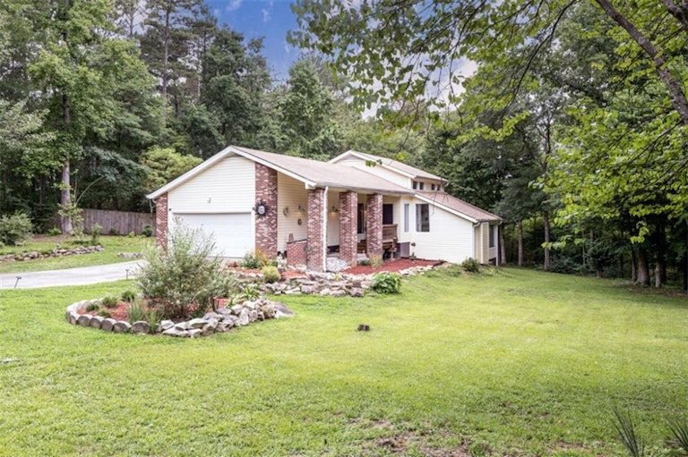 Photo 4 of 43 - 2415 Overlook Dr SW, Conyers, GA 30094
