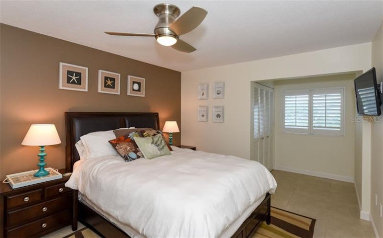 Photo 16 of 25 - 6701 Gulf Of Mexico Dr #310, Longboat Key, FL 34228