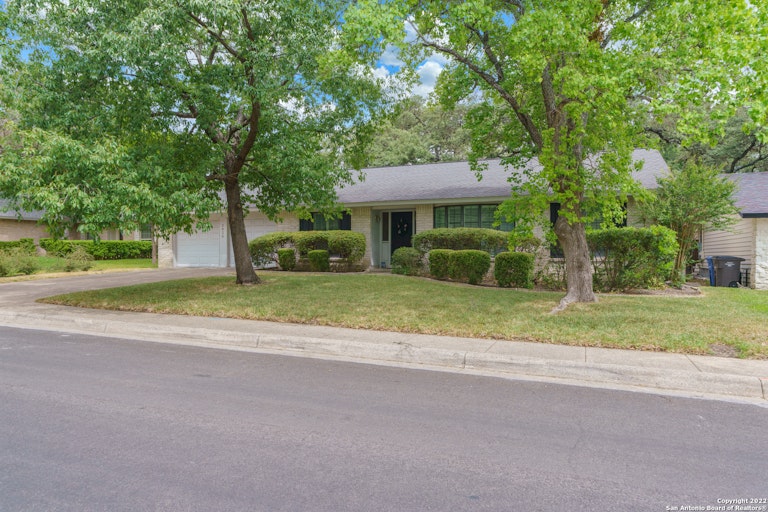 Photo 28 of 29 - 2035 Morning Dove St, San Antonio, TX 78232