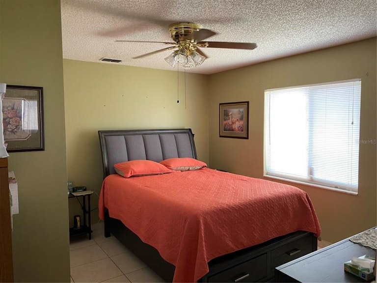Photo 16 of 21 - 2120 El Campo Ave, Deltona, FL 32725