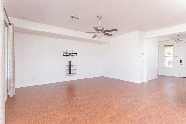 Photo 7 of 26 - 1198 W Cutleaf Cir, San Tan Valley, AZ 85143