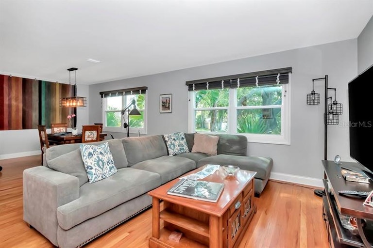 Photo 8 of 78 - 6515 Dimarco Rd, Tampa, FL 33634