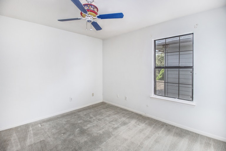 Photo 17 of 17 - 8613 Mapletwist St, Houston, TX 77083