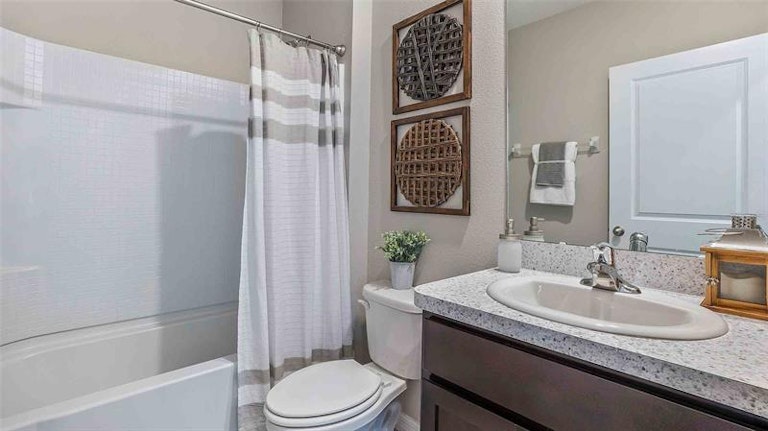 Photo 12 of 20 - 33696 Jasmine Star Loop, Wesley Chapel, FL 33543
