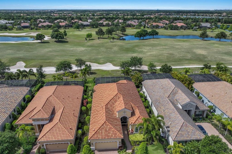 Photo 2 of 45 - 14910 Castle Park Ter, Lakewood Ranch, FL 34202