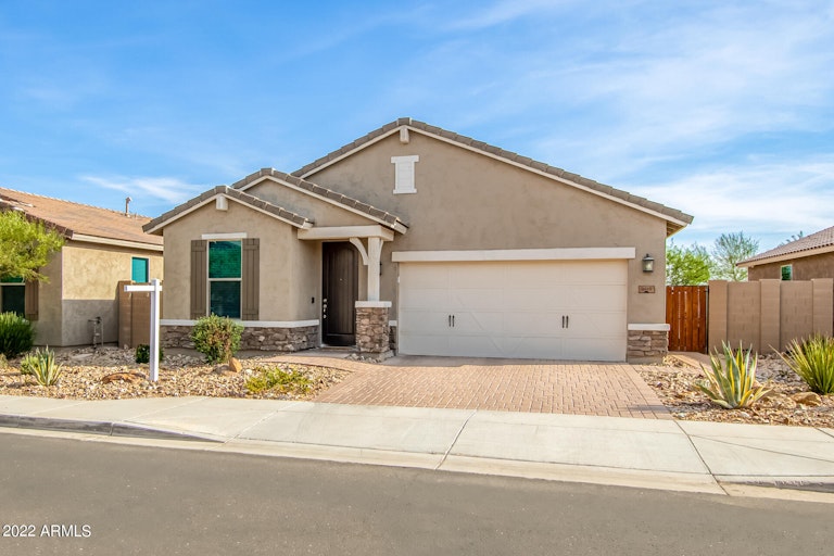 Photo 3 of 35 - 3015 W Laredo Ln, Phoenix, AZ 85085