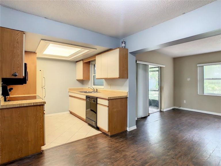 Photo 8 of 33 - 455 Sunrise Dr, Casselberry, FL 32707