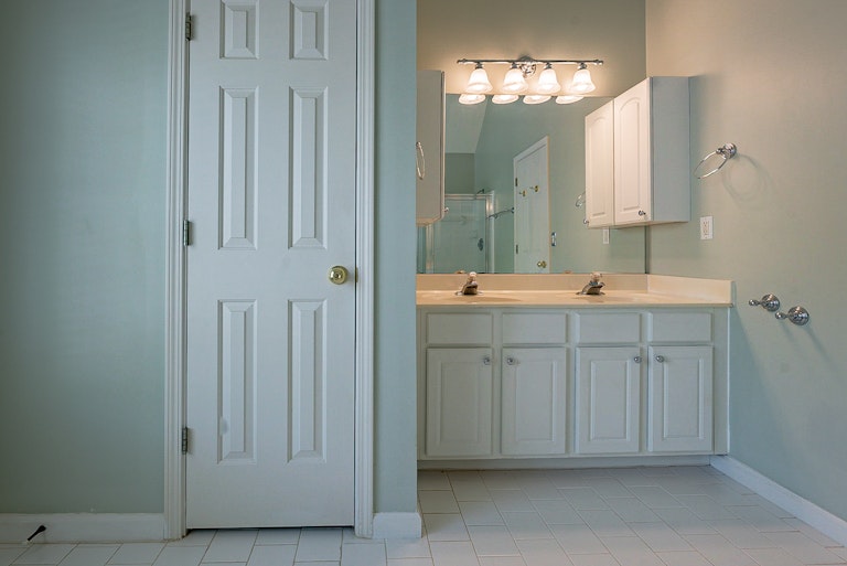 Photo 16 of 34 - 1730 Waters Ferry Dr, Lawrenceville, GA 30043