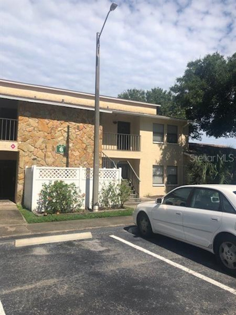 Photo 3 of 27 - 6301 58th St N #606, Pinellas Park, FL 33781