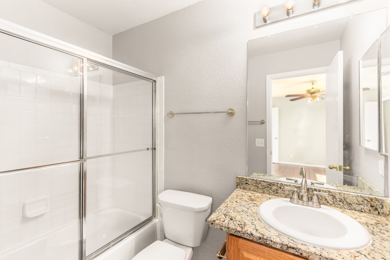 Photo 12 of 19 - 11052 Claude Ct, Northglenn, CO 80233