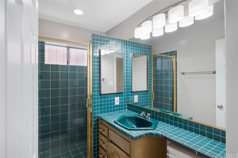 Photo 13 of 25 - 1914 S Marine St, Santa Ana, CA 92704