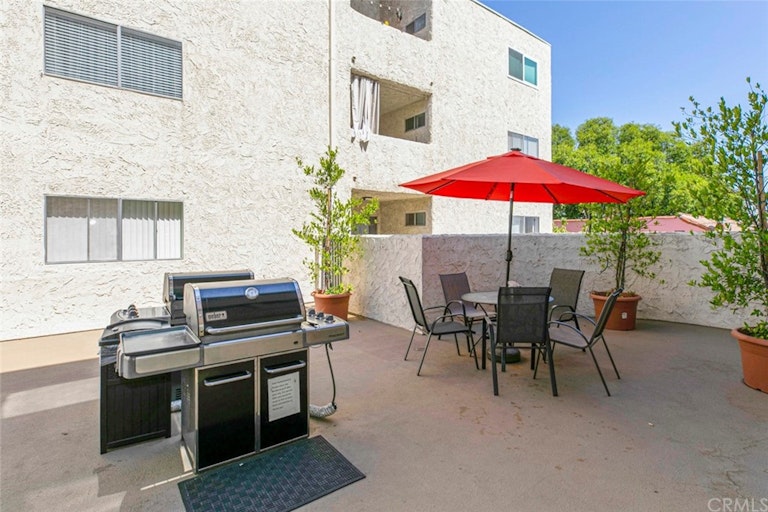 Photo 45 of 48 - 1339 N Columbus Ave, Glendale, CA 91202