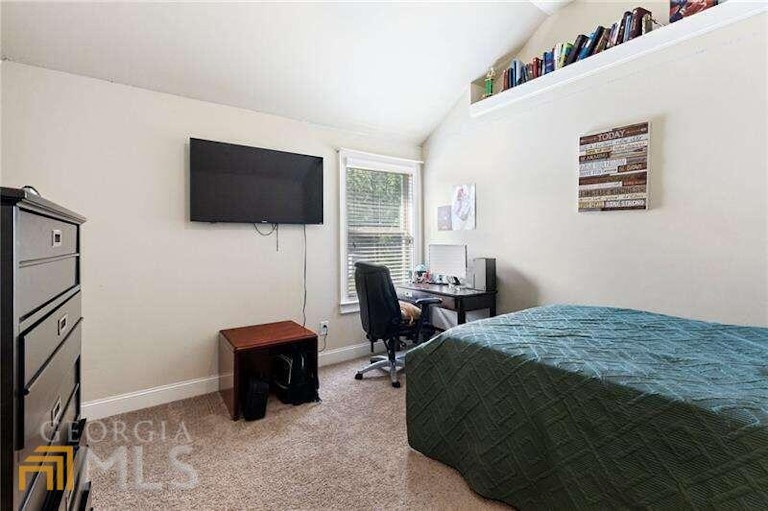 Photo 18 of 24 - 651 Silver Oak Dr, Dallas, GA 30132
