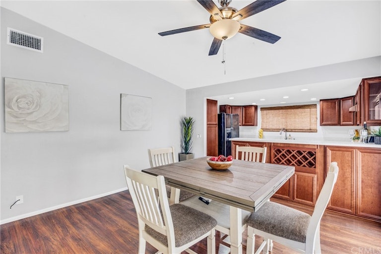 Photo 14 of 40 - 8388 Verbena Dr, Riverside, CA 92504