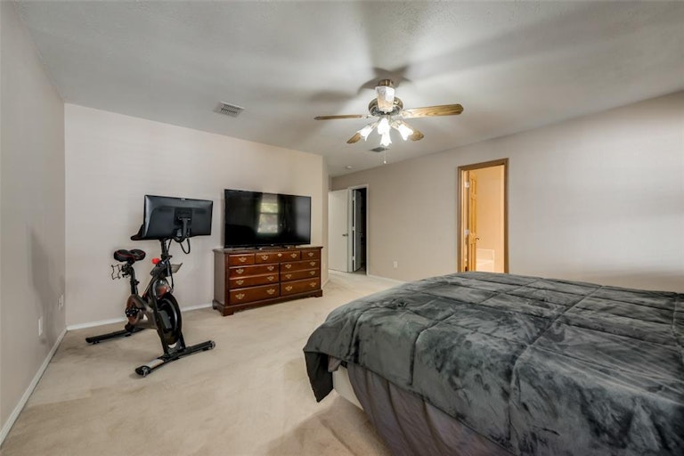 Photo 19 of 27 - 4816 Cedar Crest Dr, McKinney, TX 75070