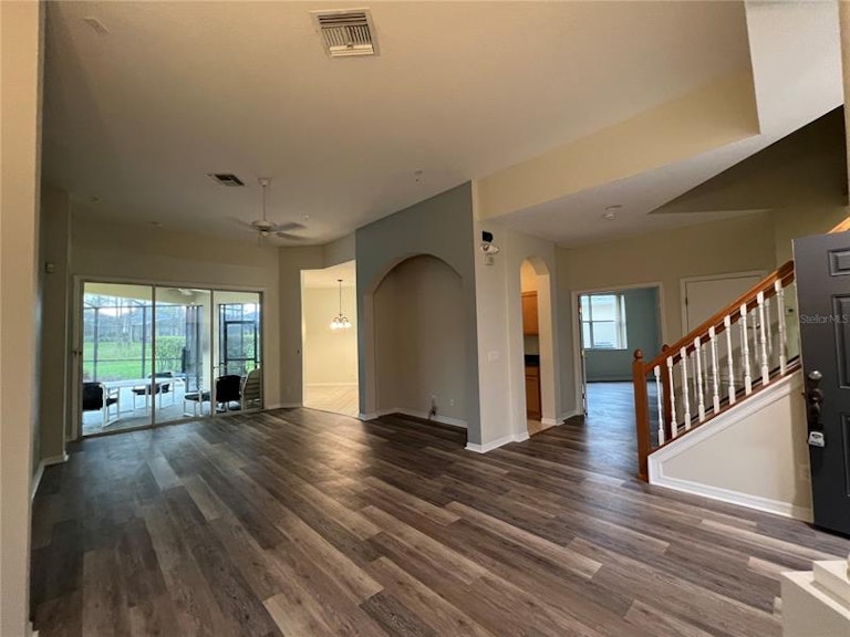 Photo 6 of 43 - 360 Tupelo Cir, Davenport, FL 33897