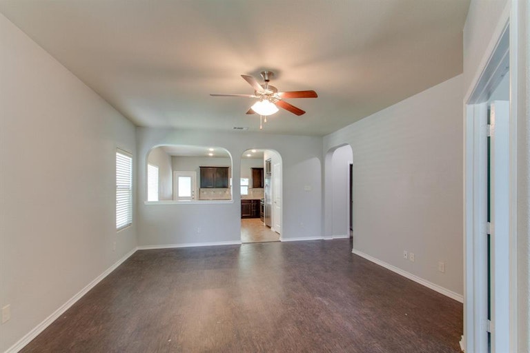 Photo 5 of 31 - 1924 Kachina Lodge Rd, Fort Worth, TX 76131