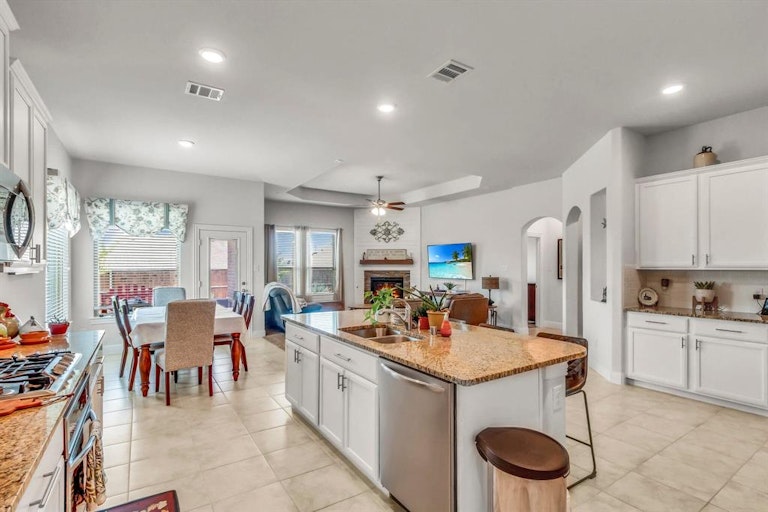 Photo 14 of 22 - 3301 Wysong St, Melissa, TX 75454