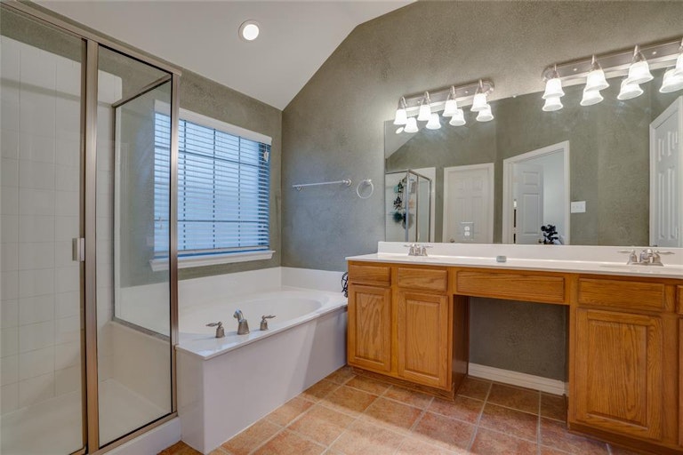 Photo 21 of 33 - 2445 Marble Canyon Dr, Little Elm, TX 75068