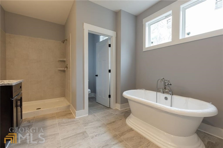 Photo 19 of 28 - 5504 Lakeview Pkwy, Villa Rica, GA 30180