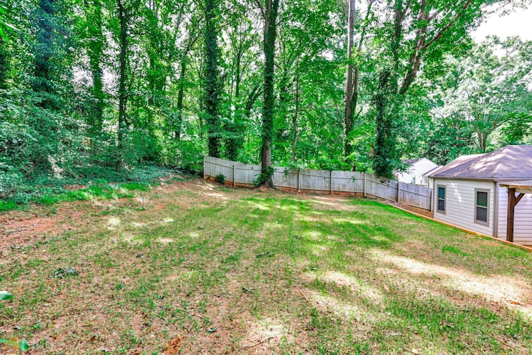 Photo 20 of 21 - 1963 Headland Dr, Atlanta, GA 30344