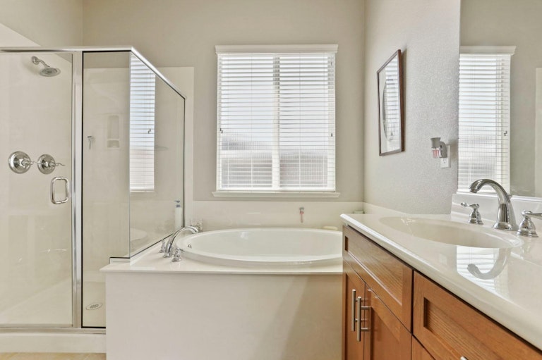 Photo 11 of 46 - 1026 Dimaggio Way, Galt, CA 95632