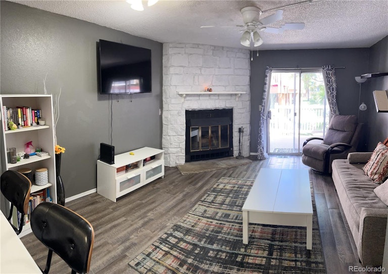 Photo 2 of 24 - 12085 E Tennessee Ave, Aurora, CO 80012