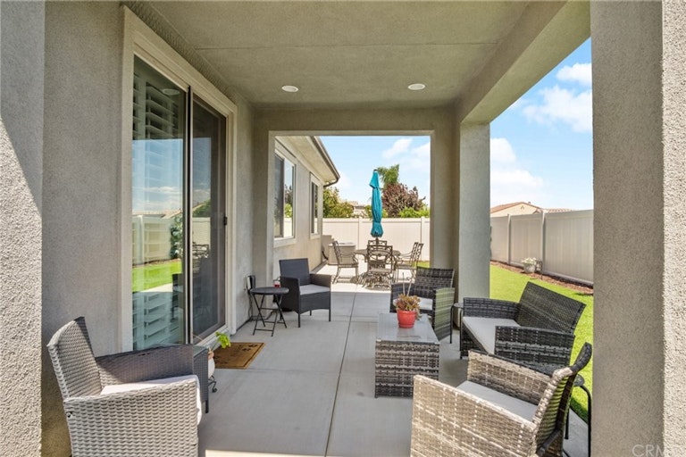 Photo 17 of 24 - 30573 Arrow Leaf Ln, Murrieta, CA 92563