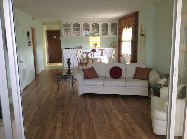 Photo 8 of 10 - 232 Saint Augustine Ave #907, Venice, FL 34285