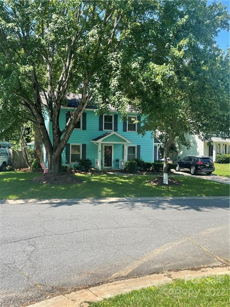 Photo 3 of 17 - 7109 Spring Morning Ln #7, Charlotte, NC 28227