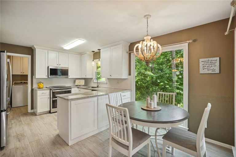 Photo 10 of 28 - 745 Welford Rd, Suwanee, GA 30024