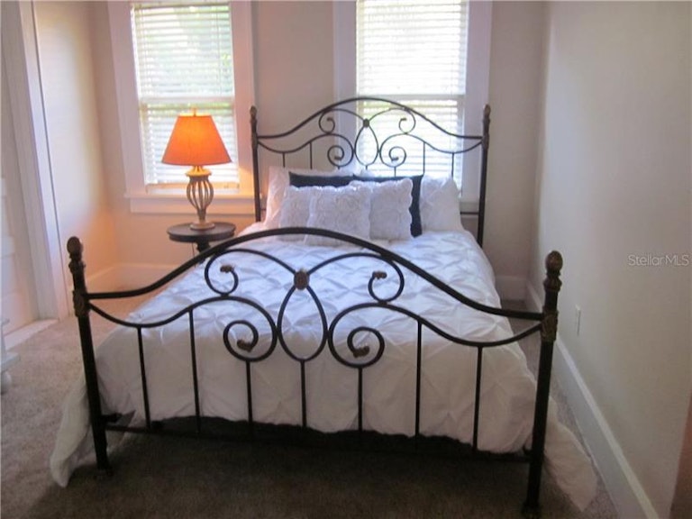 Photo 12 of 25 - 1086 18th Ave N, Saint Petersburg, FL 33704