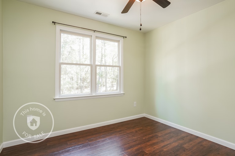 Photo 22 of 25 - 1405 Walking Trl, Fuquay Varina, NC 27526
