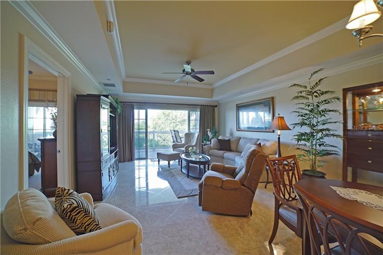 Photo 3 of 25 - 1358 Centre Court Ridge Dr #402, Reunion, FL 34747