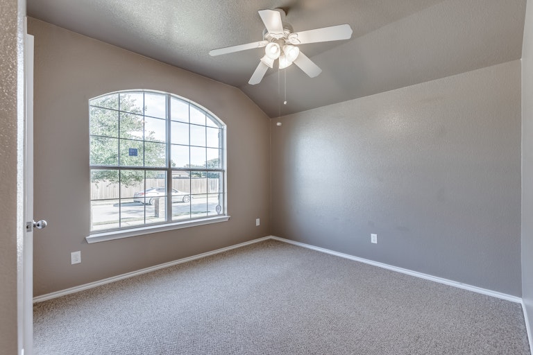 Photo 5 of 20 - 814 Sycamore St, Anna, TX 75409