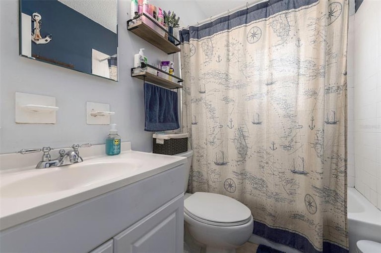 Photo 14 of 20 - 3211 W Tyson Ave, Tampa, FL 33611