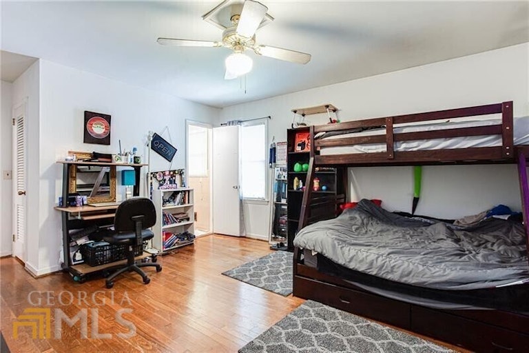 Photo 17 of 37 - 2612 Clairmont Rd NE, Atlanta, GA 30329