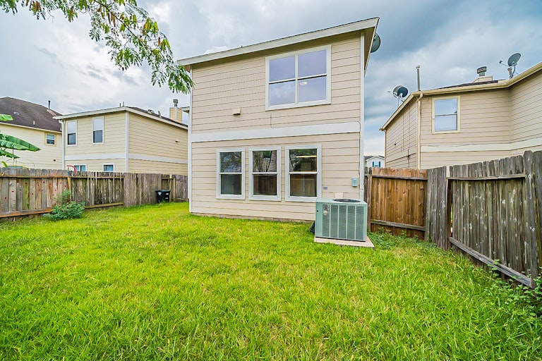 Photo 38 of 38 - 18910 Remington Mill Dr, Houston, TX 77073