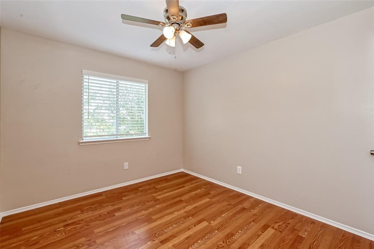 Photo 36 of 42 - 8706 Fondren Village Dr, Houston, TX 77071