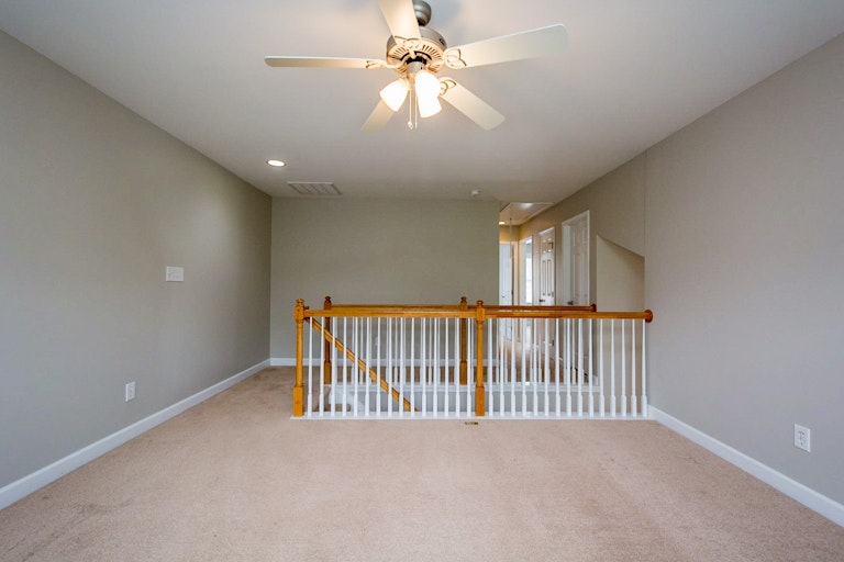 Photo 11 of 16 - 6010 Four Townes Ln, Raleigh, NC 27616