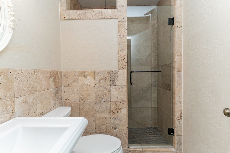 Photo 6 of 19 - 1210 S Gilpin Ave, Dallas, TX 75211