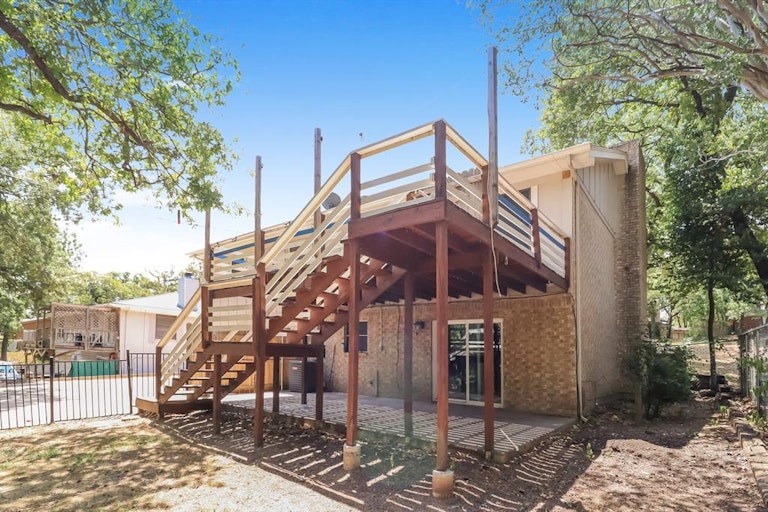 Photo 21 of 22 - 701 Monette Dr, Bedford, TX 76022