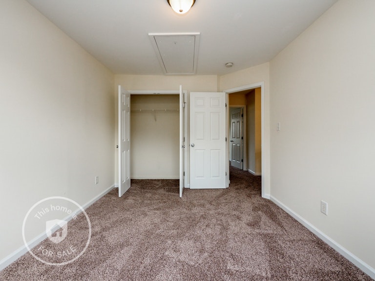 Photo 21 of 26 - 8108 Rolling Glenn Dr, Raleigh, NC 27616
