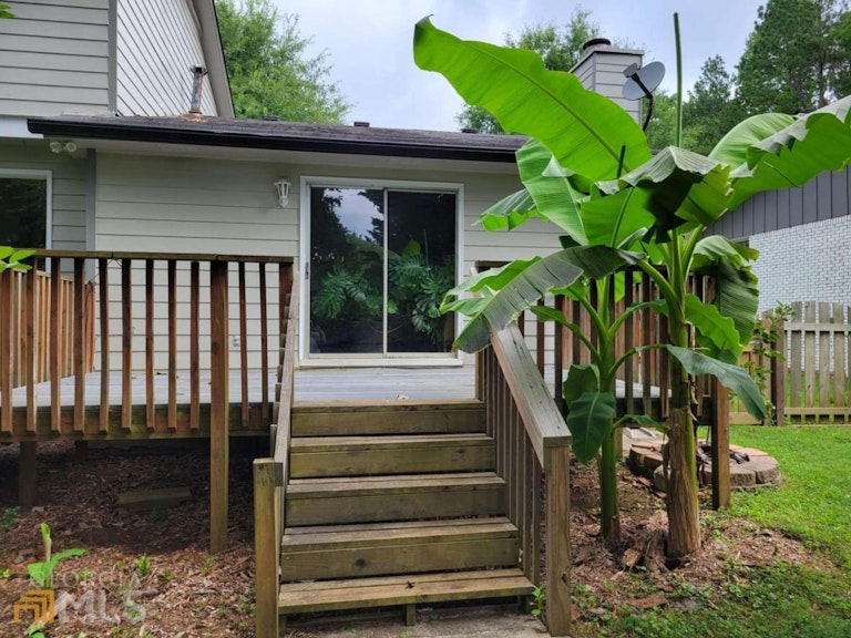 Photo 8 of 18 - 1349 Davis St, Sugar Hill, GA 30518