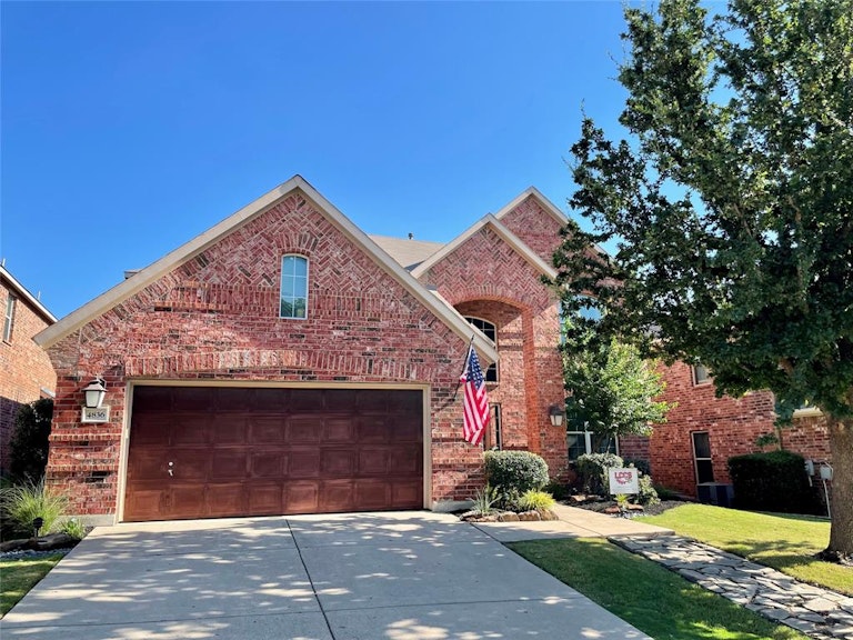 Photo 1 of 19 - 4836 Friedman Ln, Fort Worth, TX 76244